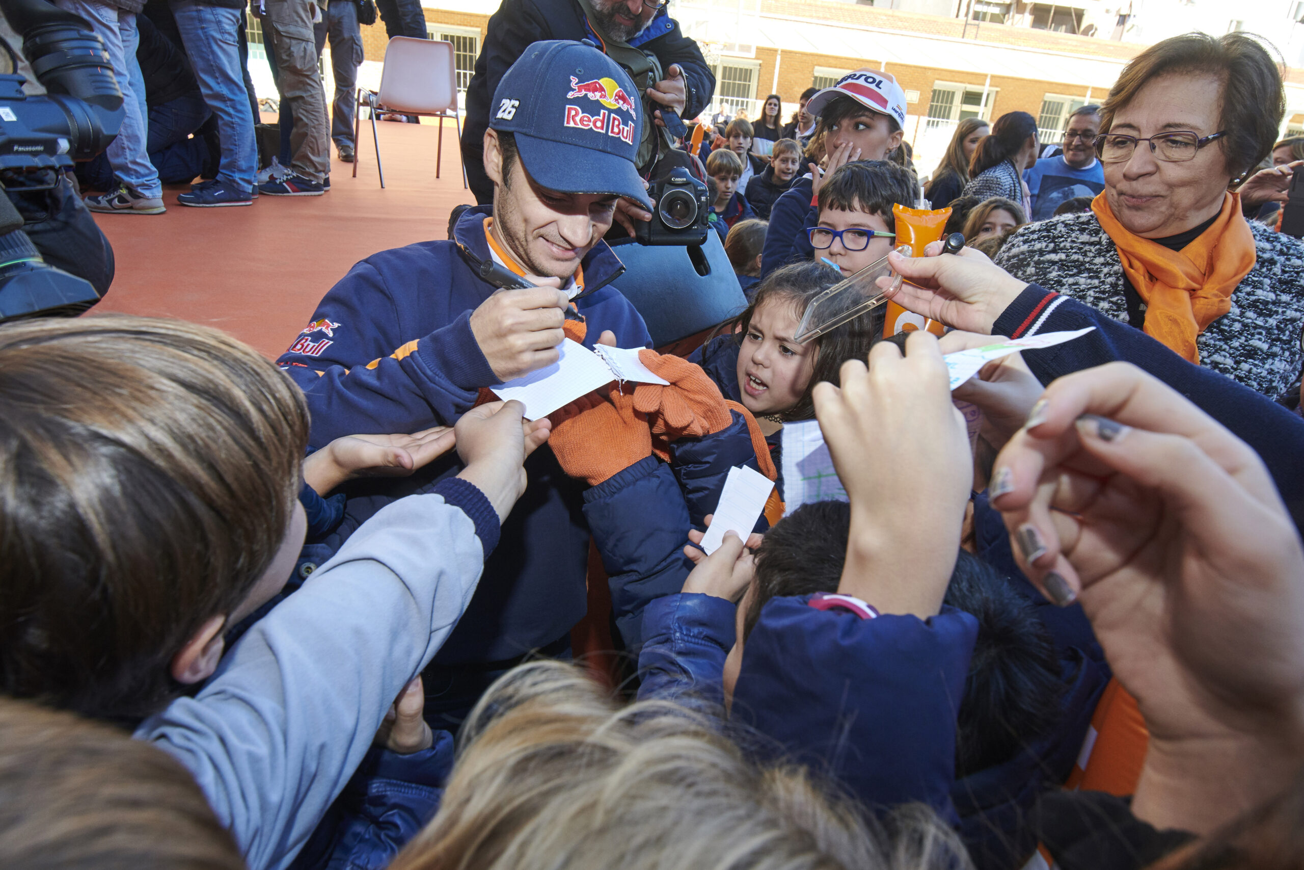 Visita pilotos REPSOL Colegio Sagrada Familia Marque, Pedrosa, Bou y Fujinami Madrid 16 de noviembre de 2017. MotoGP, MGP, mgp, motogp