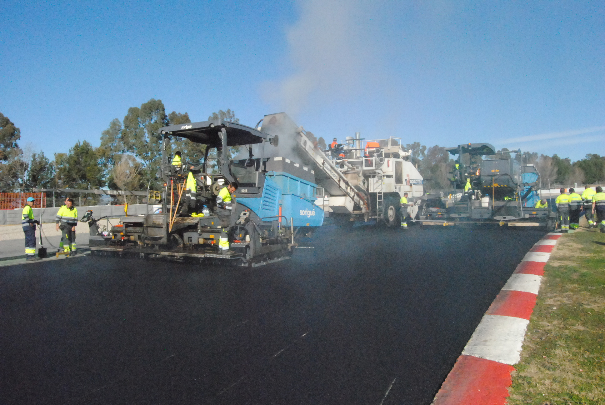Asfaltado del Circuit Barcelona-Catalunya