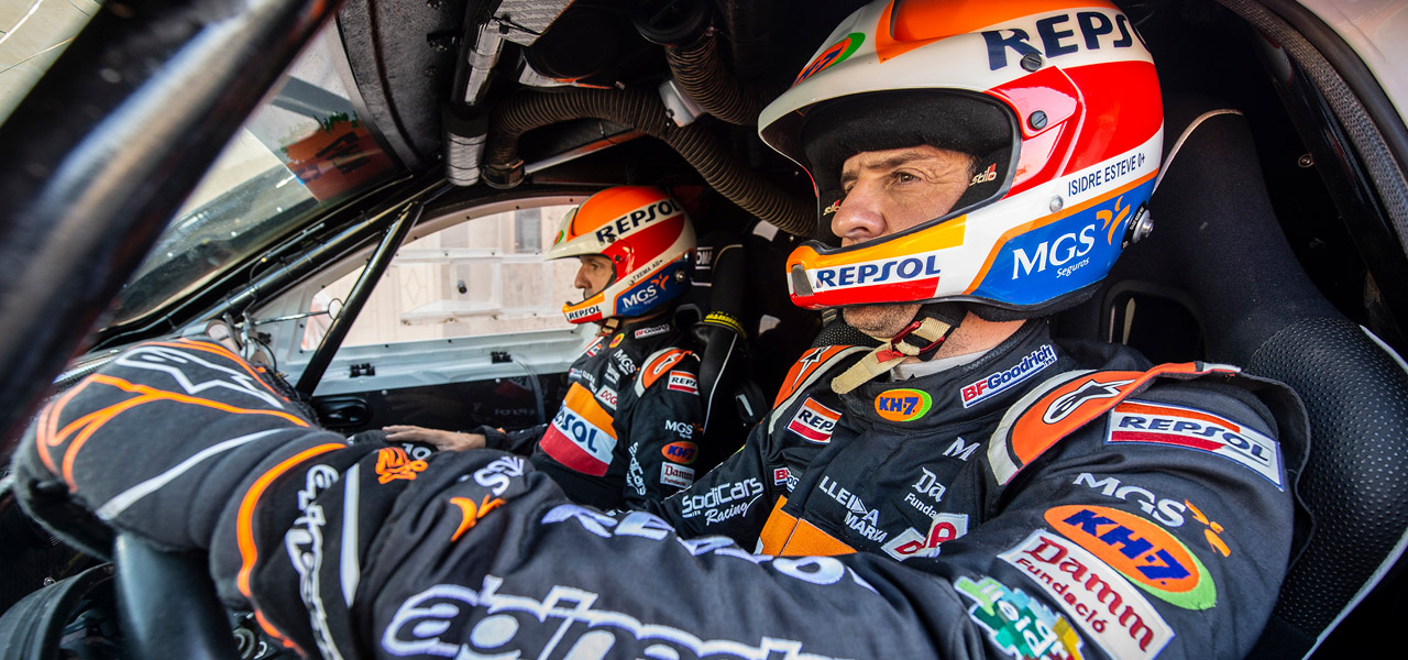 Isidre Esteve compitiendo en el Dakar 2020