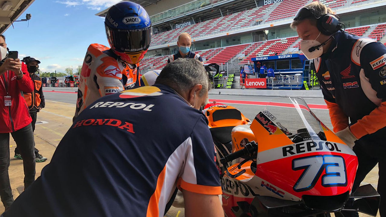 Álex Márquez en el pitlane