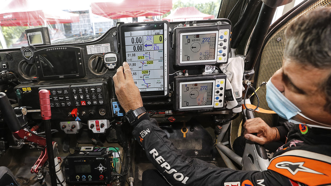 Txema Villalobos nos muestra el roadbook electrónico para el Dakar 2021