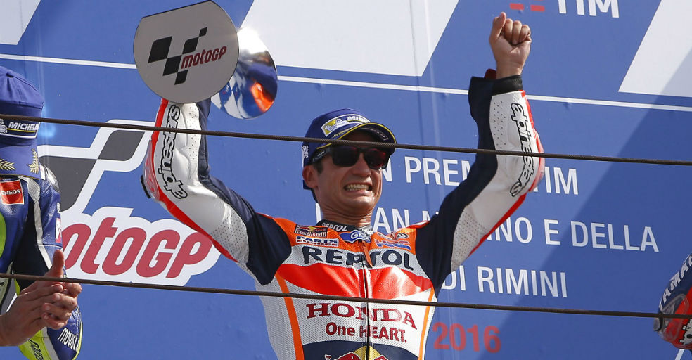 Dani Pedrosa en el podio de misano 2016