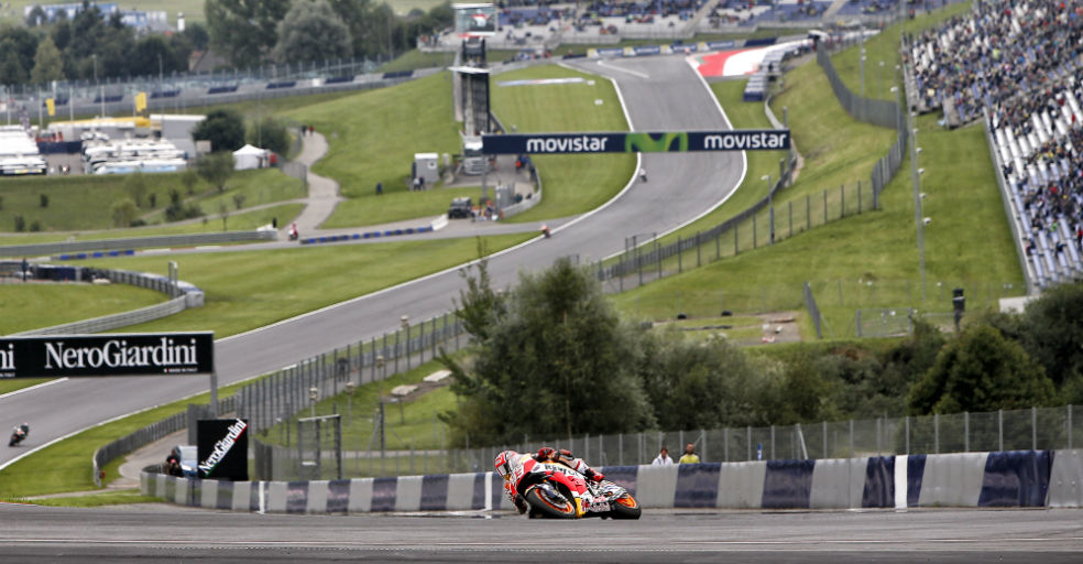 Marc Márquez tomando una curva en el Red Bull Ring