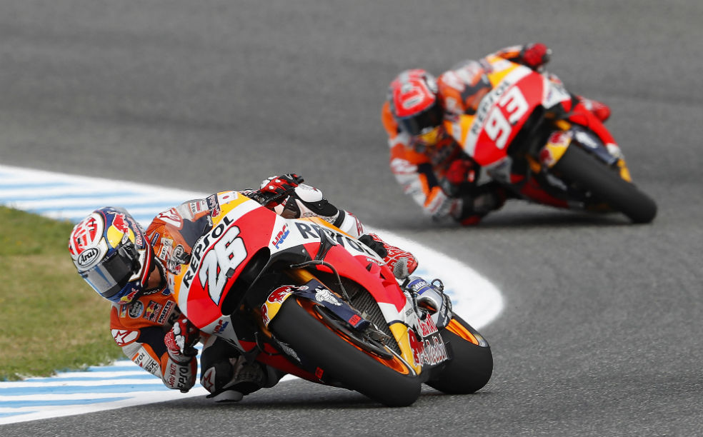 Dani Pedrosa y Marc Márquez tomando una curva del circuito de Jerez