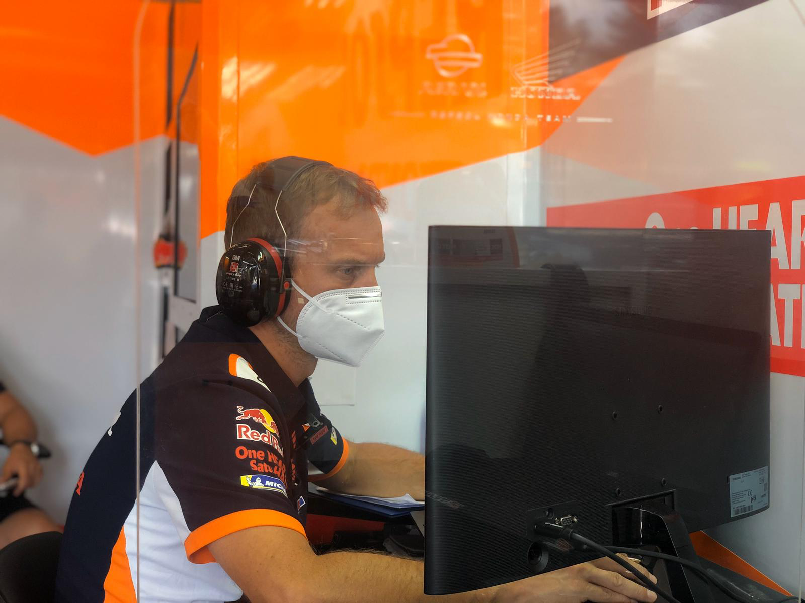 Revisando la electrónica en MotoGP