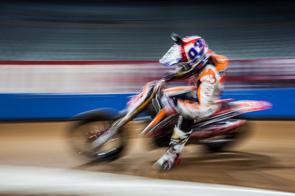 52-marc-marquez-dirt-track