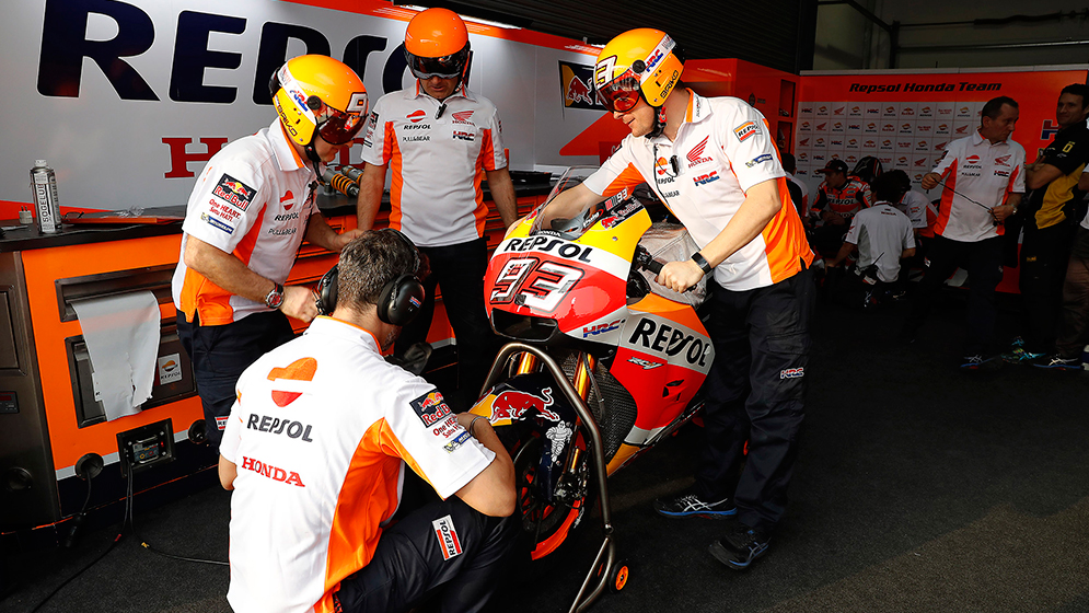 Marc's tech team preparing bike
