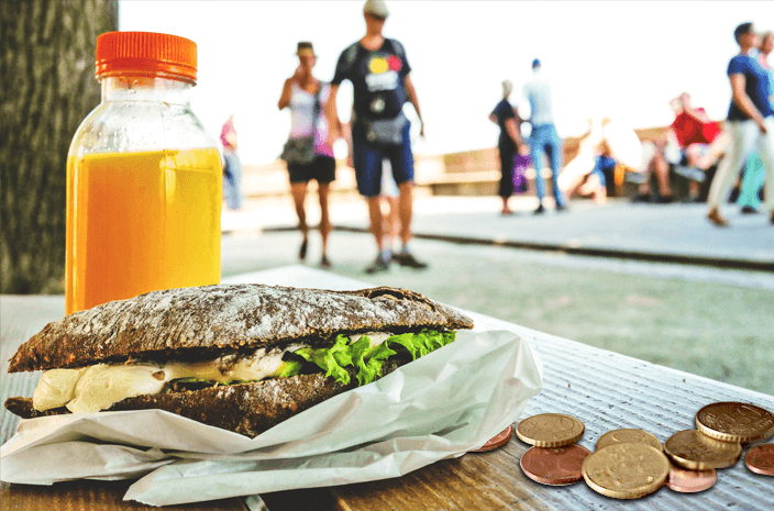 llevar cambio para comprar comida es importante.