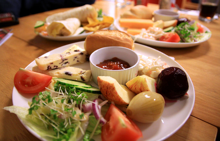 Plato de Ploughmans lunch.