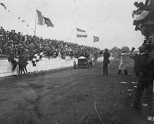 Checquered flag 1906