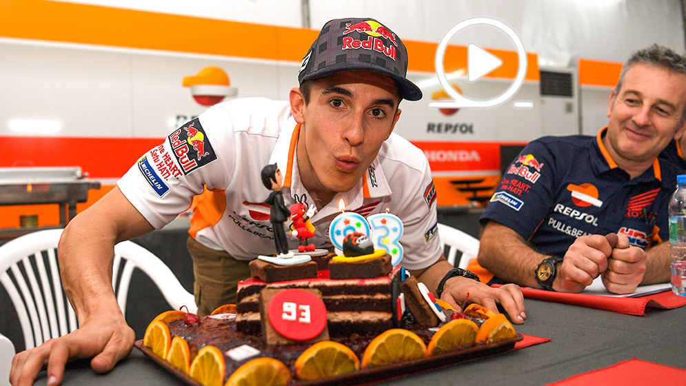 Marc Márquez celebrando 25 cumpleaños test de Buriram 2018