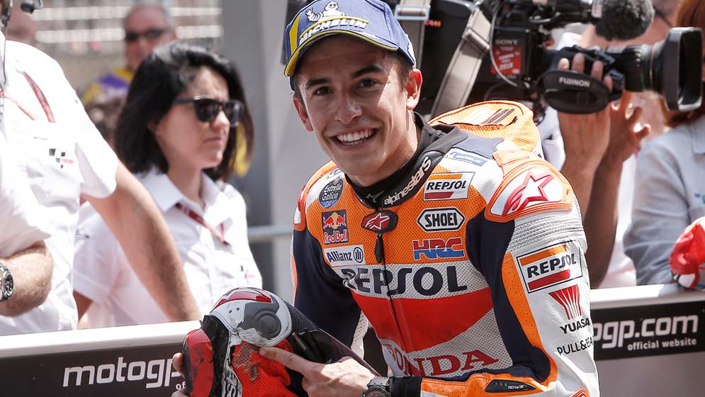 Márquez señala el desgaste en su pernera