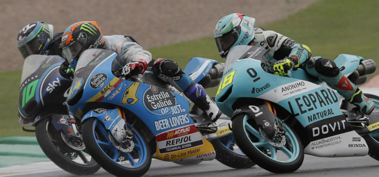Pilotos de Moto3 en Valencia 2018
