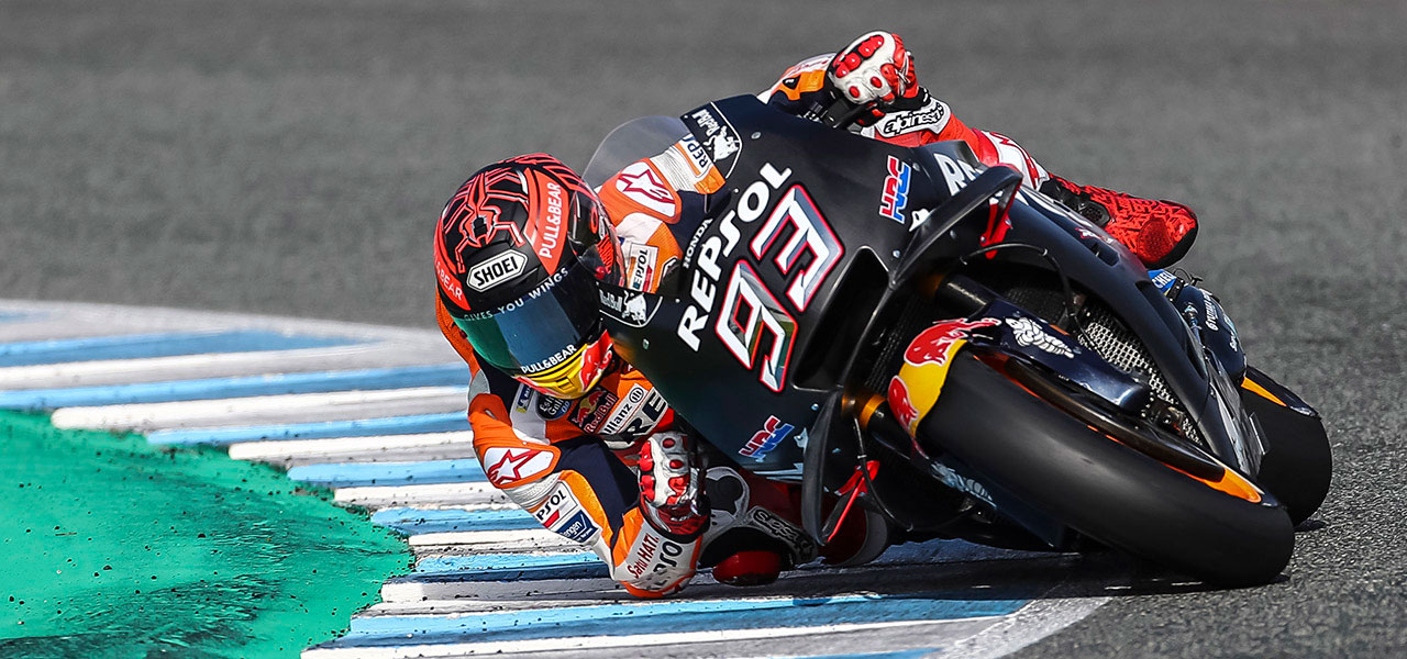 Marc Márquez tumbando la moto en los entrenamientos en el Circuito de Jerez durante la pretemporada 2019