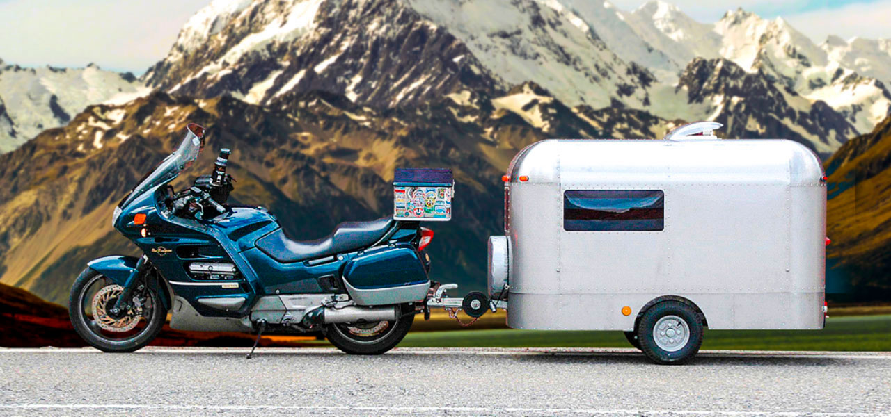 Honda_Pan:european_tirando_de_remolque_plateado