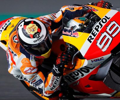 Jorge Lorenzo tomando una curva en la honda