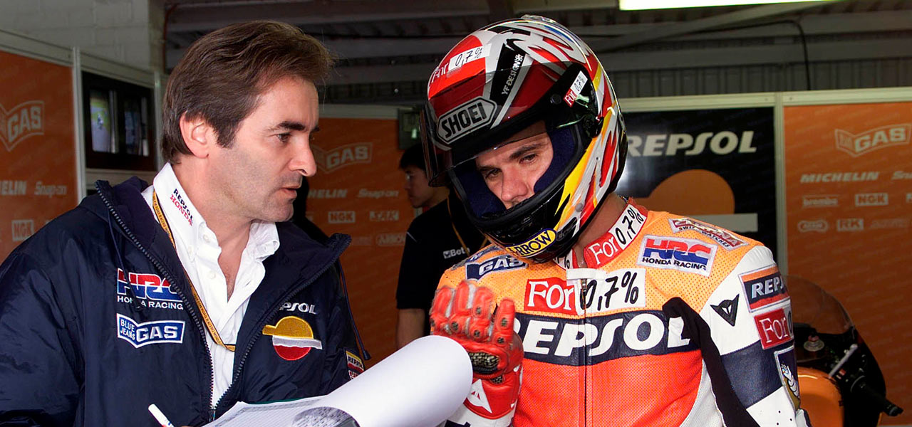 Álex Crivillé con Giles Bigot