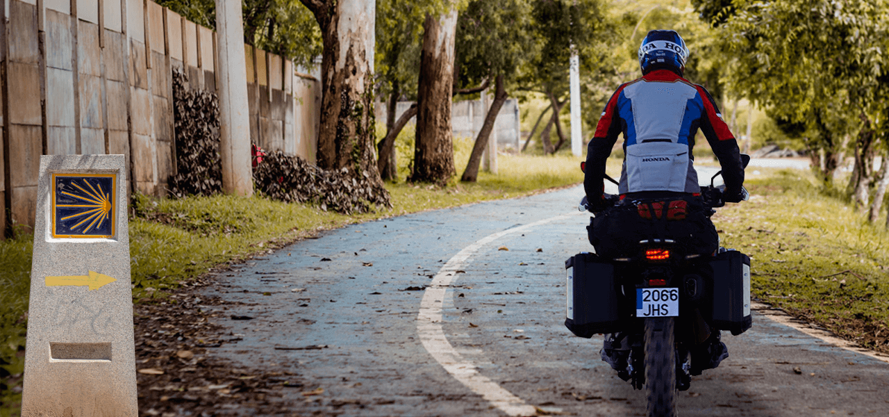 honda_africa_twin_haciendo_el_camino_de_santiago
