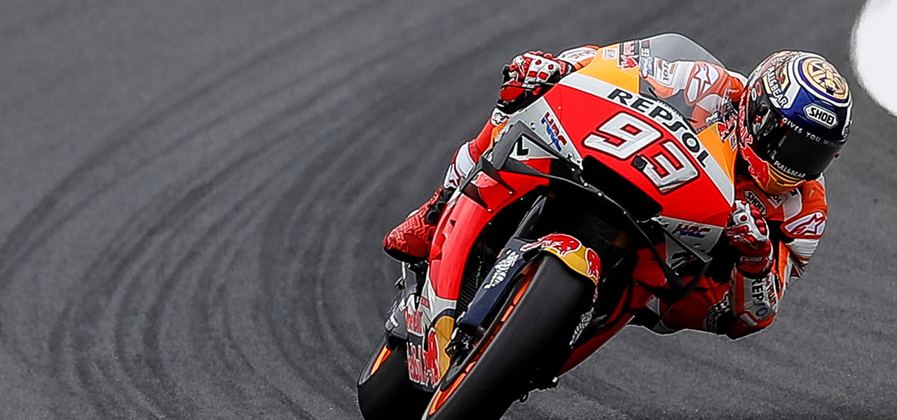 Marc Márquez rodando con casco especial de Motegi