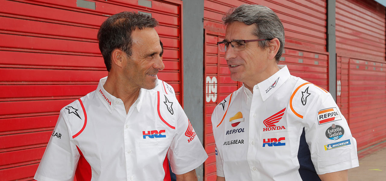 Alberto Puig hablando con Ramon Aurín