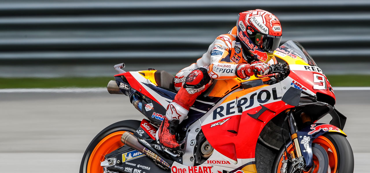 Marc Márquez conduciendo en pista