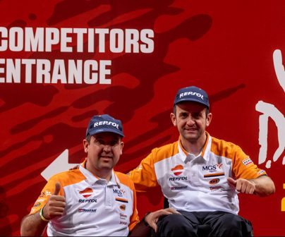 Isidre Esteve y Txema Villalobos en el primer Dakar asiático