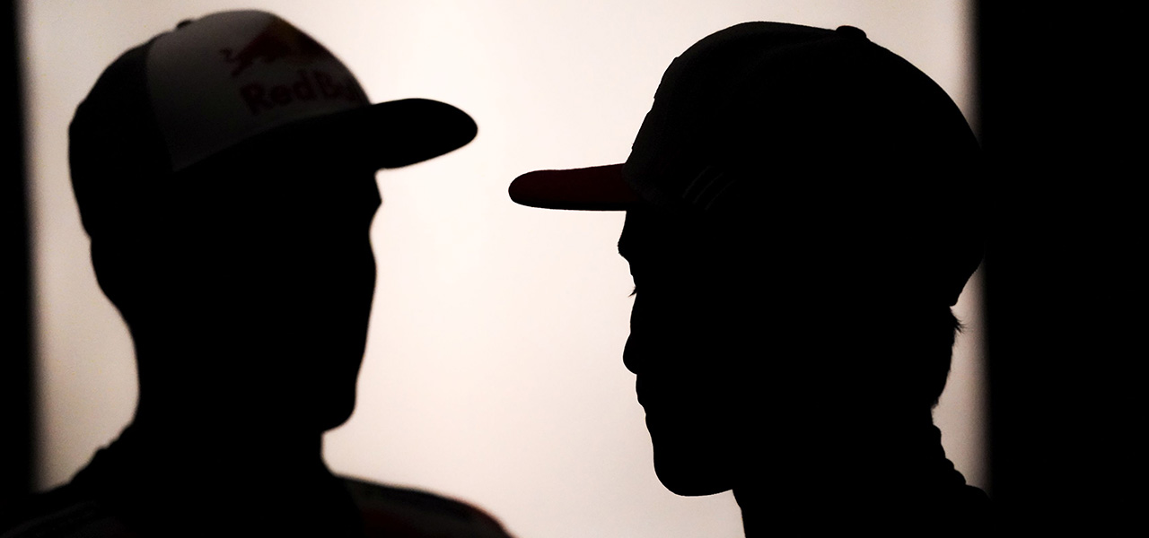 Siluetas de los hermanos Márquez