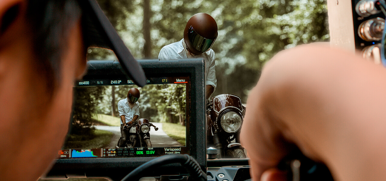 rodando-escena-moto-pelicula-cine