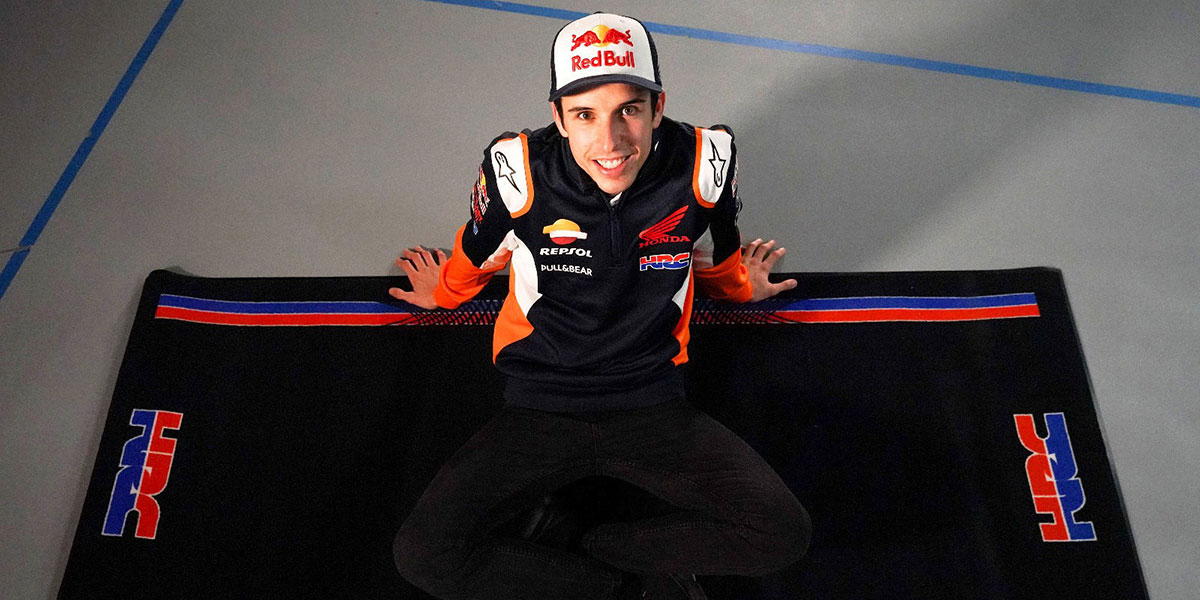 Álex Márquez sobre una alfombra de HRC