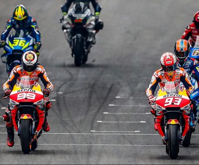 Jorge Lorenzo y Marc Márquez en pista