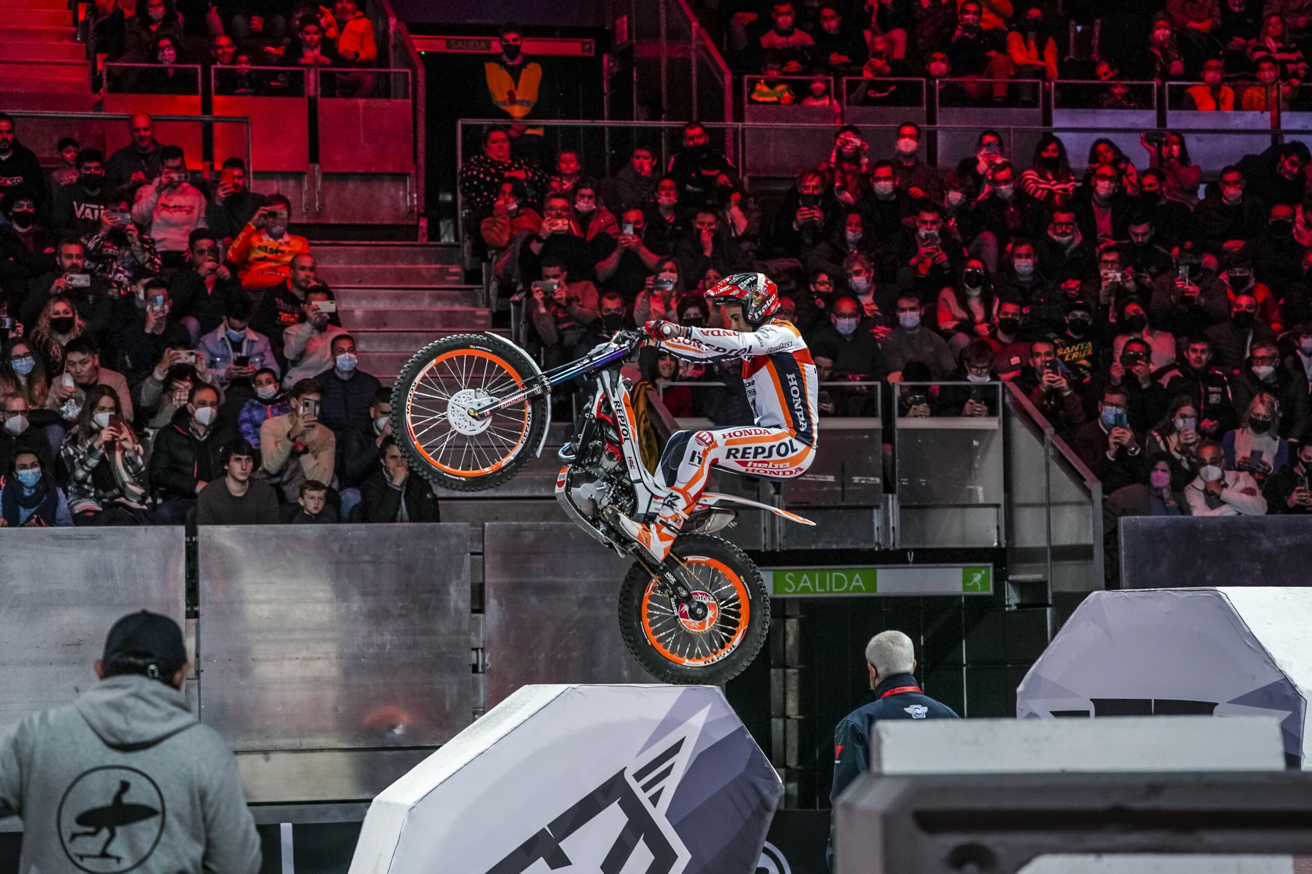 x-trial22_r3_bou_7636_ps