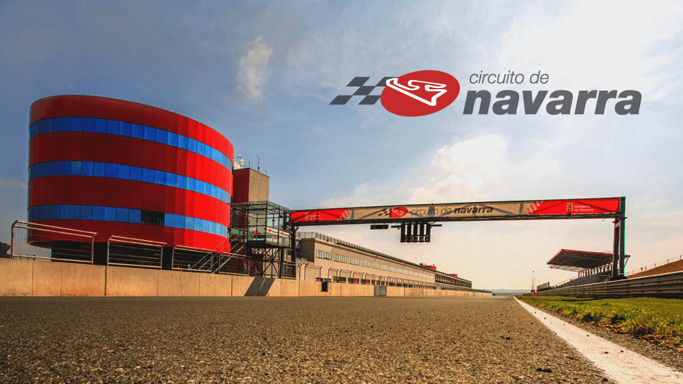 Recta de salida del Circuito de Navarra