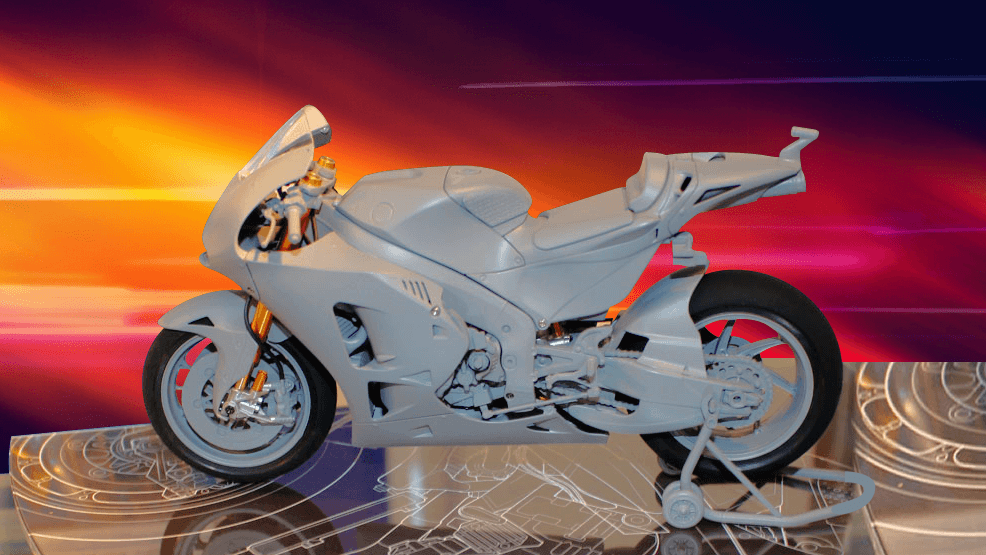 Maqueta de moto en plástico