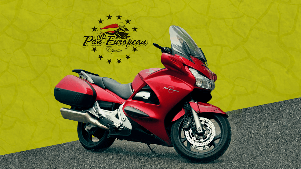 Moto Pan European roja