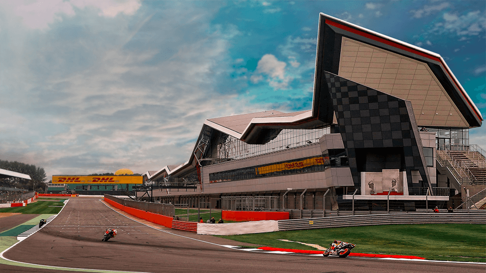 Marc Márquez y Dani Pedrosa rodando el silverstone