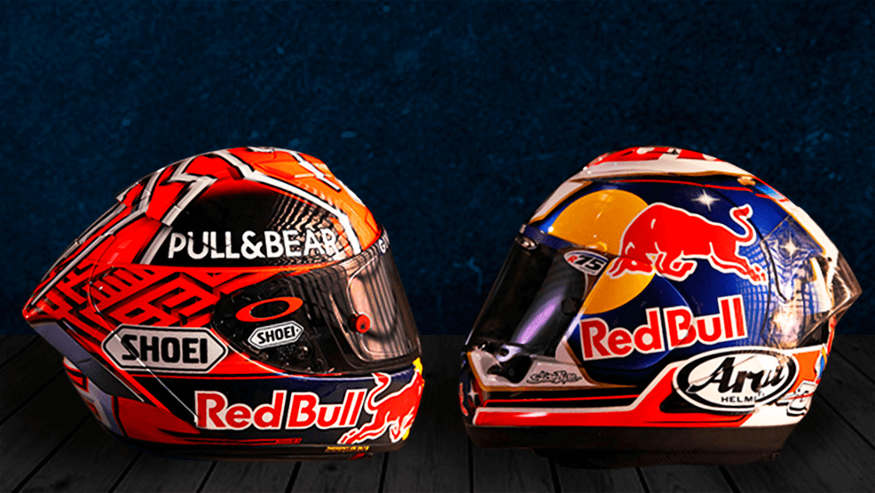 Cascos de Dani Pedrosa y Marc Márquez cara a cara