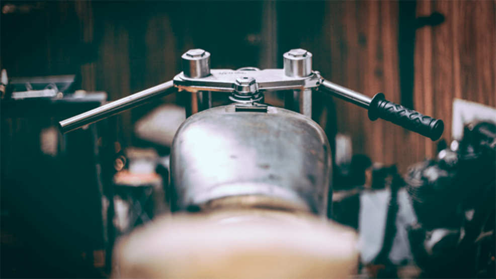 Deposito y manillar de moto vintage