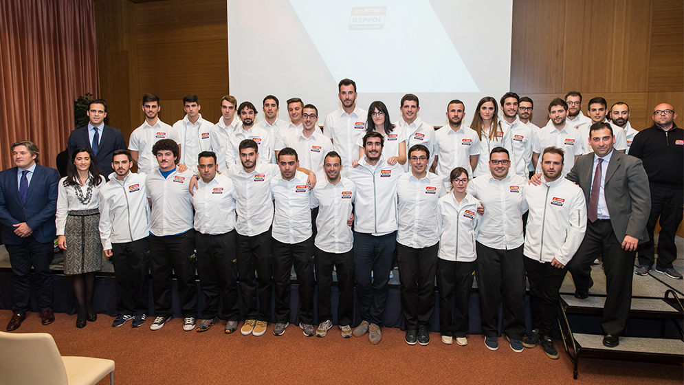 Alumnos Monlau Repsol en foto en grupo