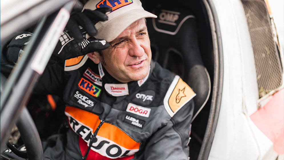 Isidre Esteve en su coche durante el Dakar 2018